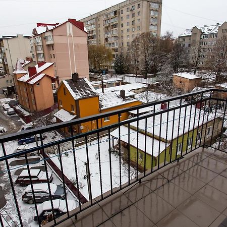 Подобово В Центрі Поряд Жд Ternopil Eksteriør bilde